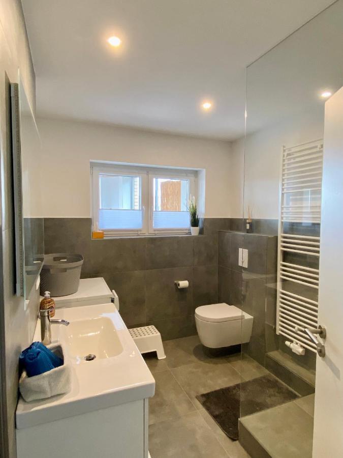 Traumhafte 115 Qm Ferienwohnung Am Steinhuder Meer, Ruhig, Komfortabel, Loggia, Parkplatz, Wifi วุนสตอร์ฟ ภายนอก รูปภาพ